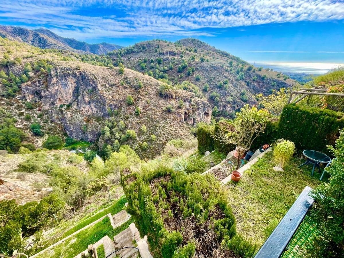 Apartamentos Axarquia , Frigiliana, Terraza Privada Con Vistas A La Montana Rio Y Al Mar Exterior photo