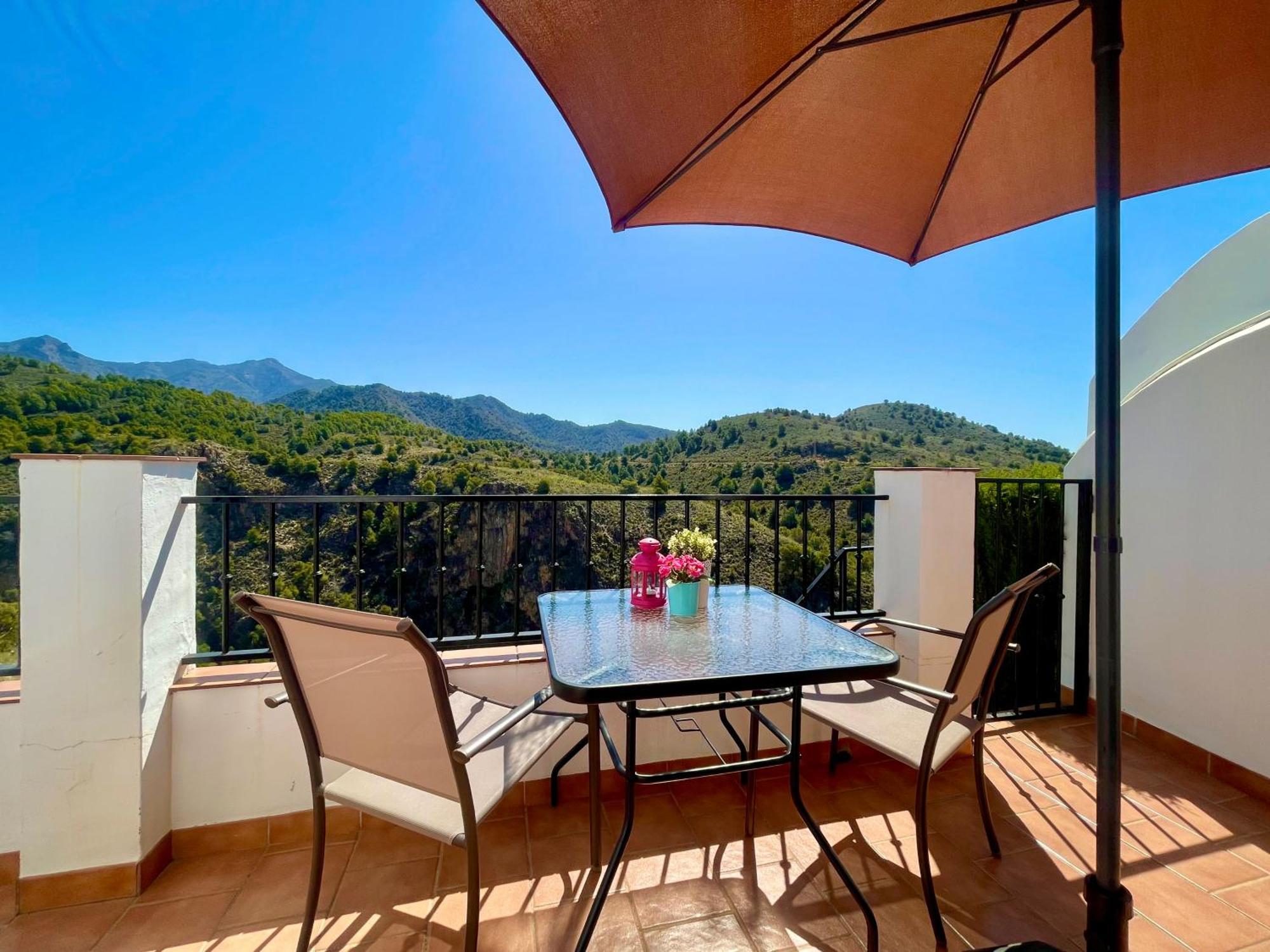 Apartamentos Axarquia , Frigiliana, Terraza Privada Con Vistas A La Montana Rio Y Al Mar Exterior photo